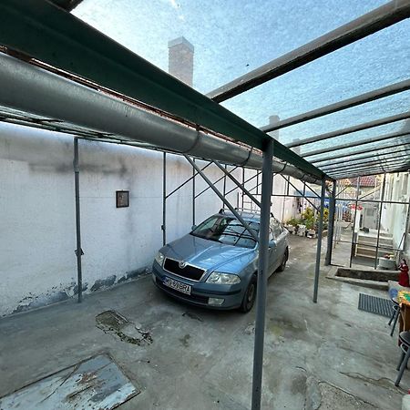 Отель Casa Lenu & Lian Сигишоара Экстерьер фото